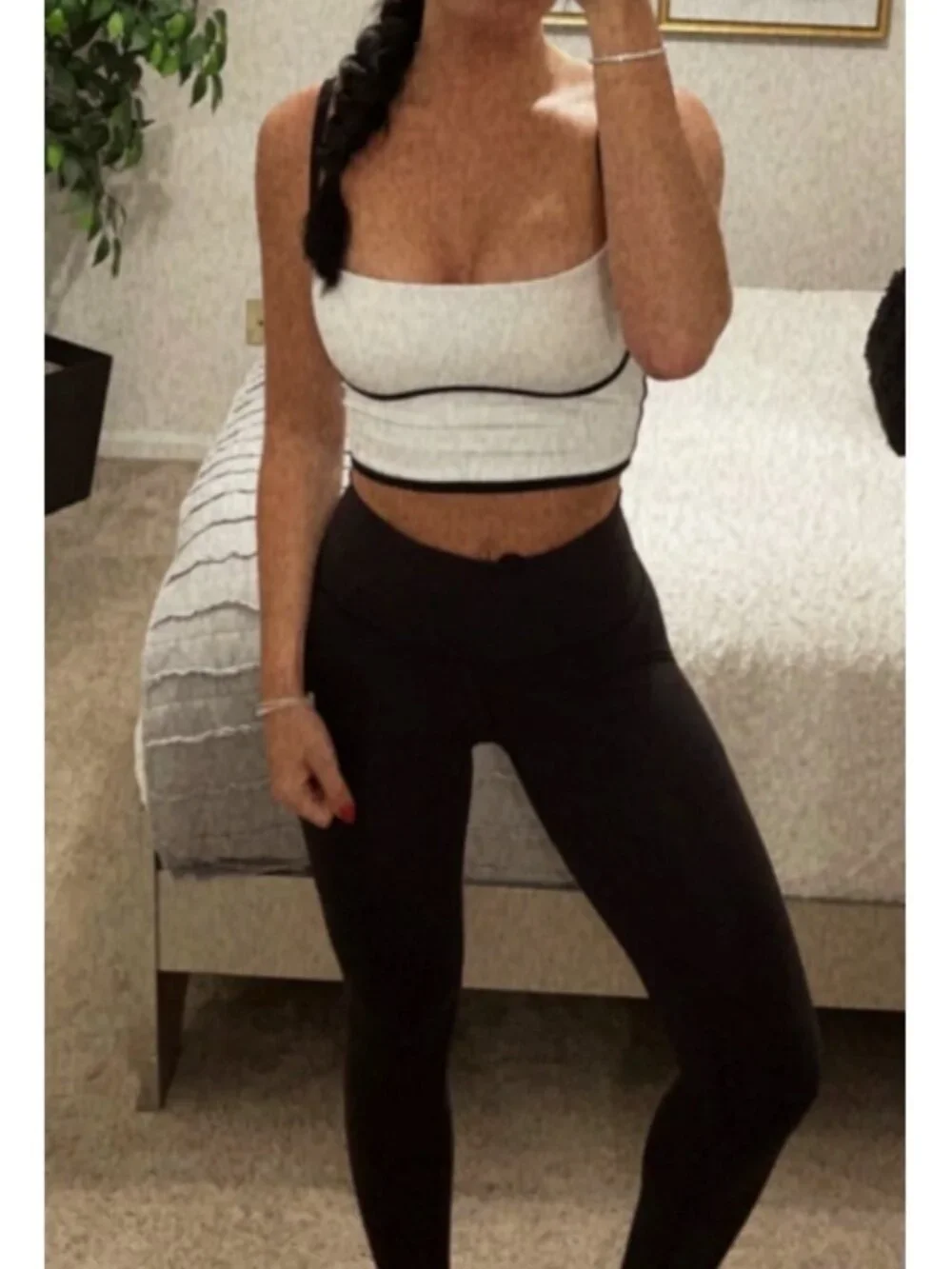 Alo Airbrush Streamlined Bra Tank Ivory Black Padded Sports Bralette Crop Top M